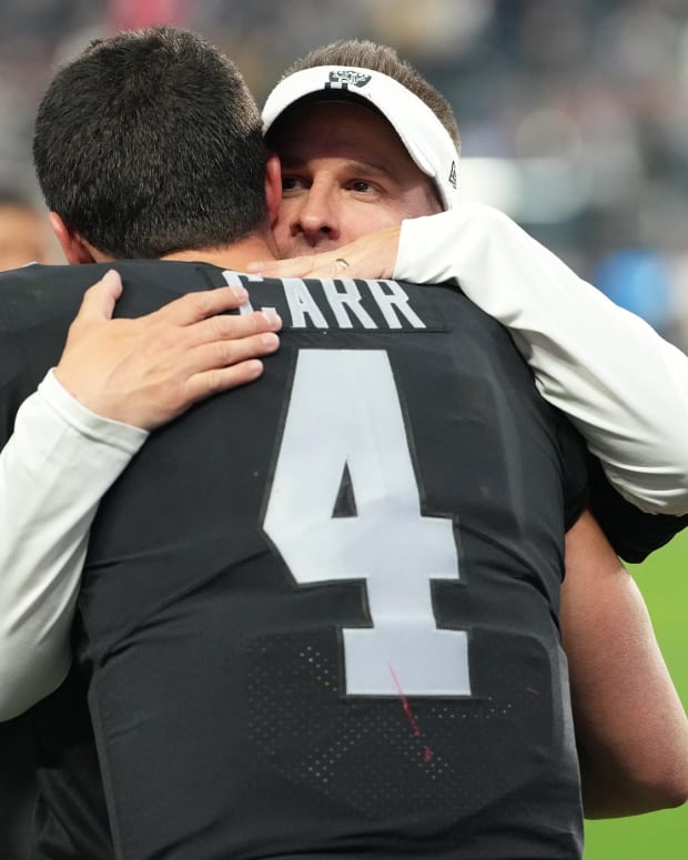 DEREK CARR AND JOSH MCDANIELS VS PATRIOTS